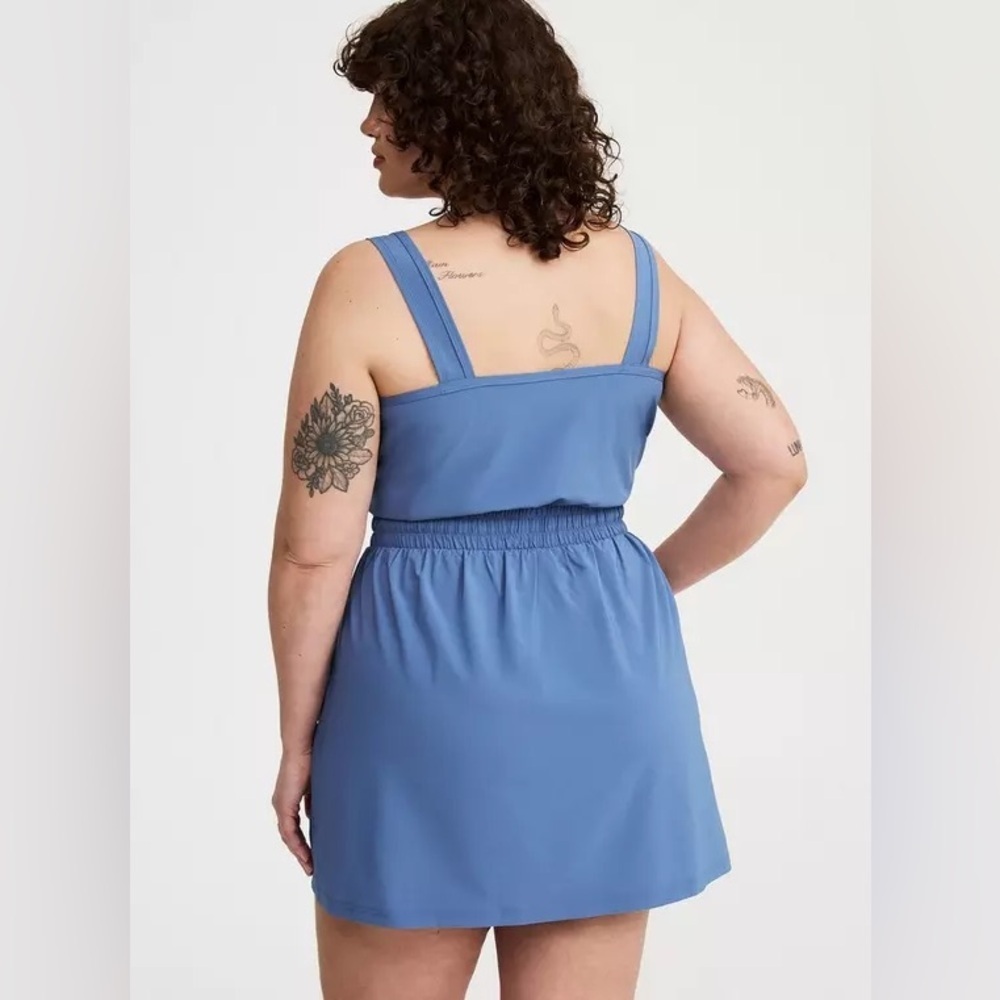 Torrid 1x Stretch Woven 2fer Active Dress - Picture 3 of 8